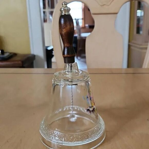 Glass Foral dinner bell made in England - Picture 4 of 5